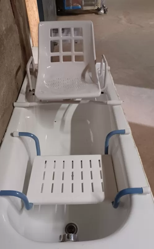 Fauteuil de bain pivotant ou siège de bain