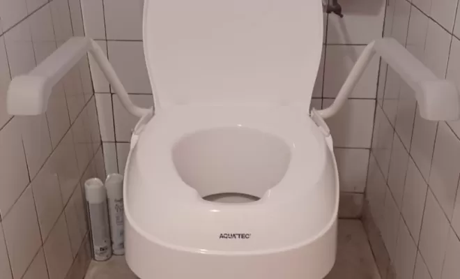 Pose rehausse WC avec Accoudoirs