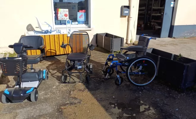 Fauteuils roulants électriques et scooter